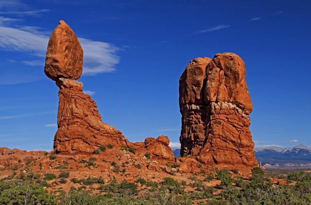 004 arches national park, balanced rock.JPG